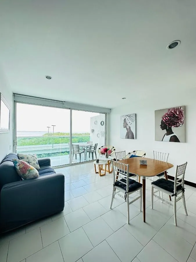 Apartamento Espectacular apto en Cartagena con salida directa a la playa Colombia